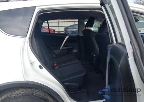 2017 Toyota Rav4 Le z USA, uszkodzony, nr VIN JTMZFREV4HJ132084